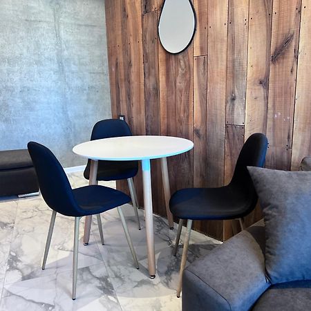 Apartment In Axis Towers, Tbilisi Business Center Luaran gambar