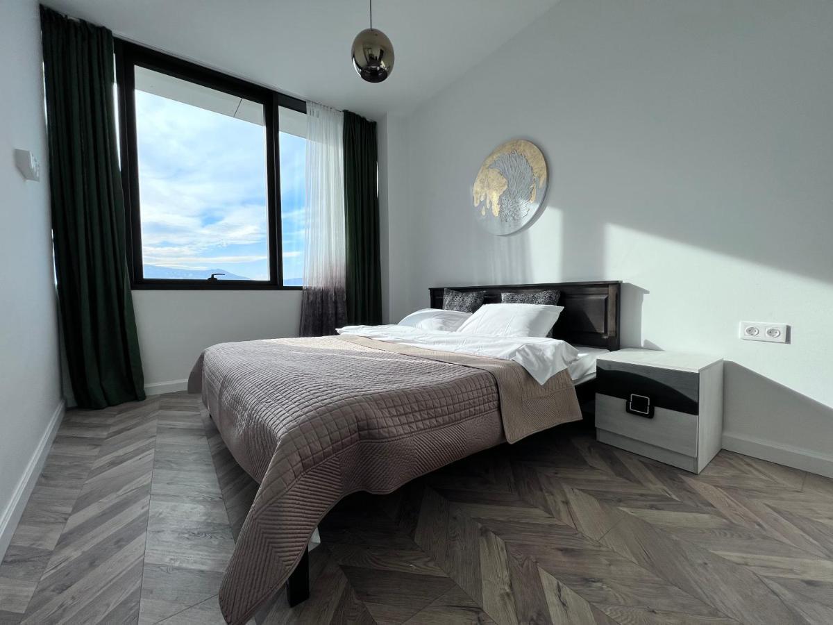 Apartment In Axis Towers, Tbilisi Business Center Luaran gambar
