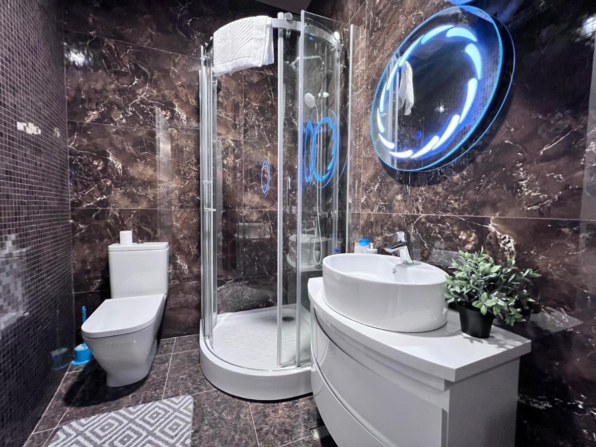 Apartment In Axis Towers, Tbilisi Business Center Luaran gambar