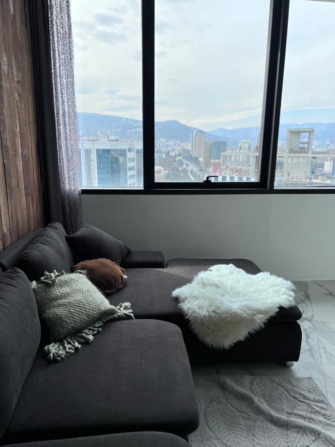 Apartment In Axis Towers, Tbilisi Business Center Luaran gambar